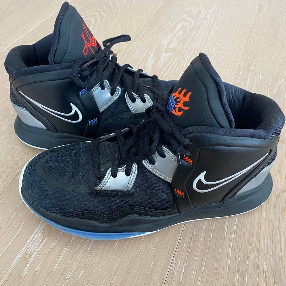 Nike Grade School Kyrie Infinity “Fire and Ice” Basketball Shoes